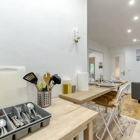 Le Prestige•gare•cours Jean Jaures•confort•netflix Apartamento