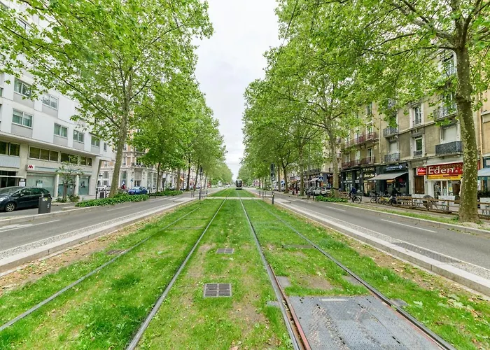 Le Prestige•gare•cours Jean Jaures•confort•netflix